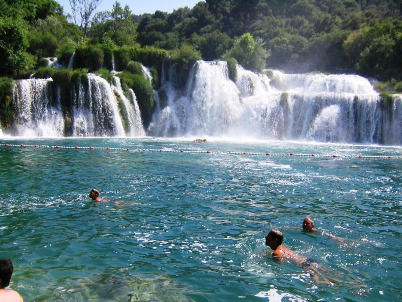 Apartmani Slavica شيبينيك المظهر الخارجي الصورة