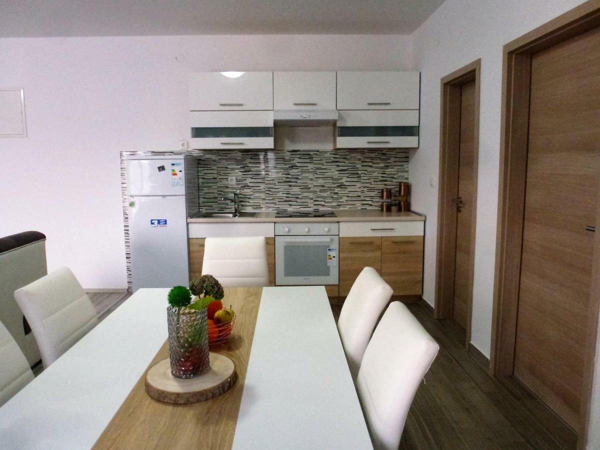Apartmani Slavica شيبينيك المظهر الخارجي الصورة