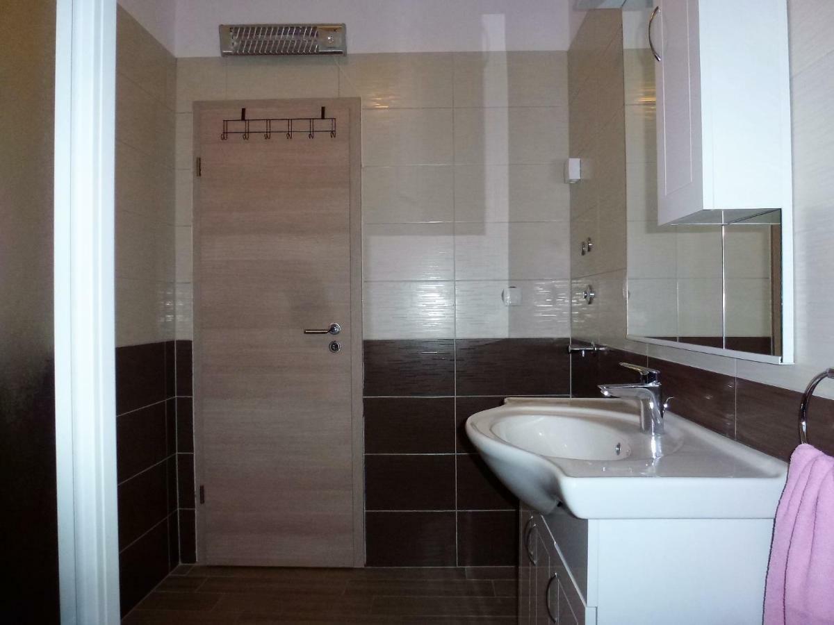 Apartmani Slavica شيبينيك المظهر الخارجي الصورة